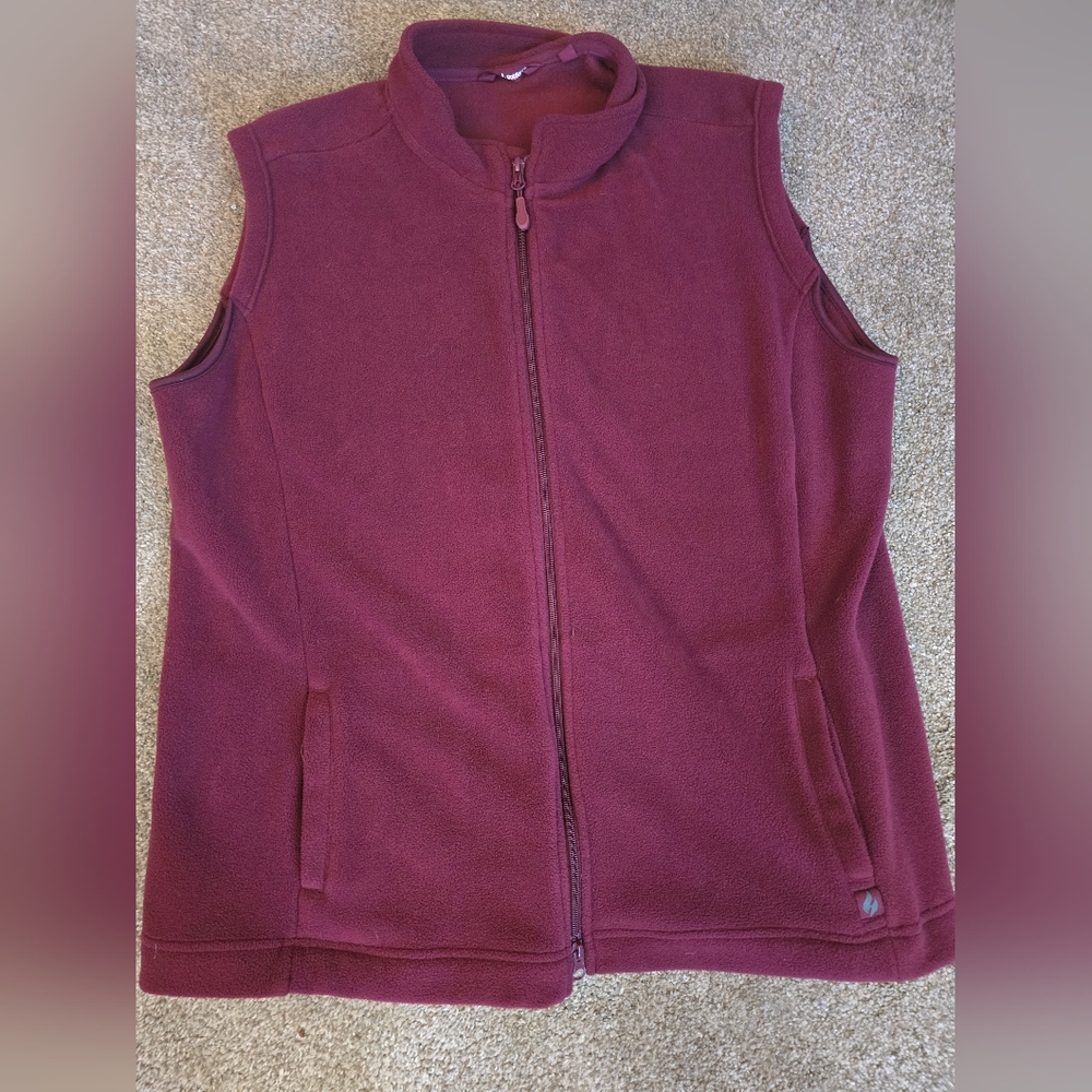 Heat holders vest